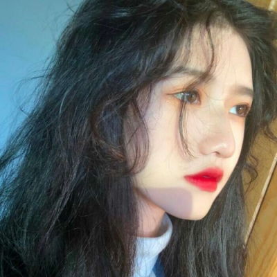 赵露思直播控诉经纪公司